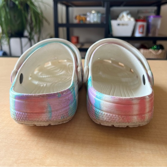 Tie Dye Crocs - Picture 6 of 8